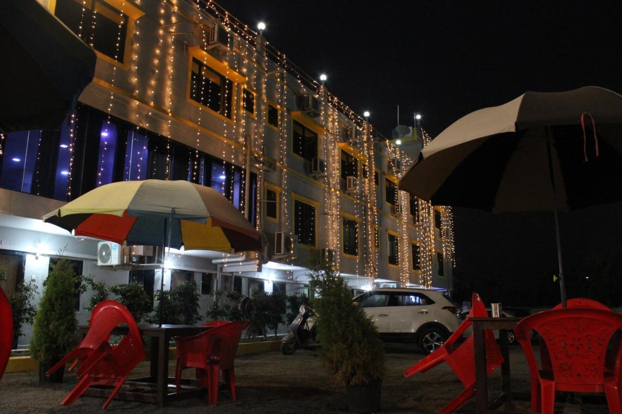 דמאן Hotel Silver Resort מראה חיצוני תמונה